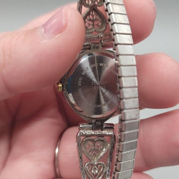 Vintage Fada Bezel Heart Shaped Watch **NEEDS BATTERY** - Picture 6 of 6